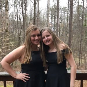 Meet your Posher, Elizabeth